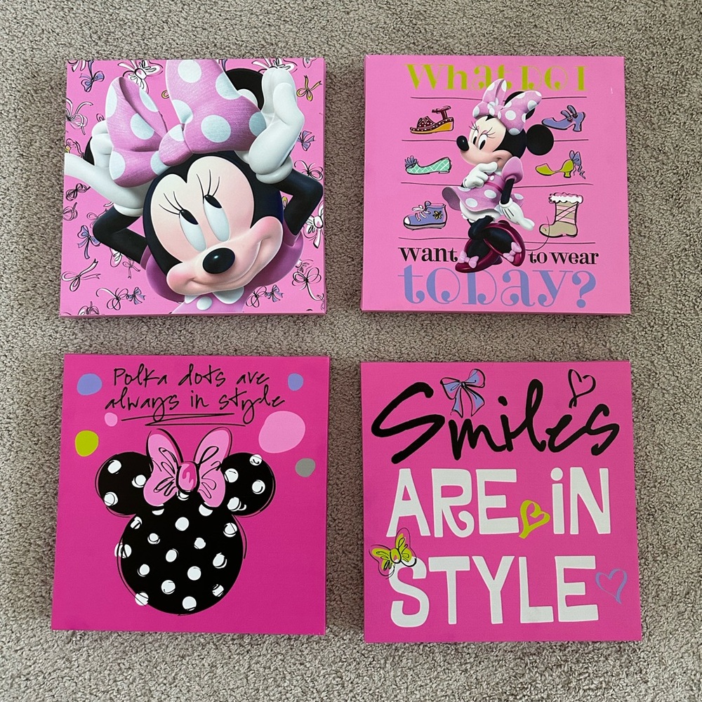 MiniMouse Wall Decor